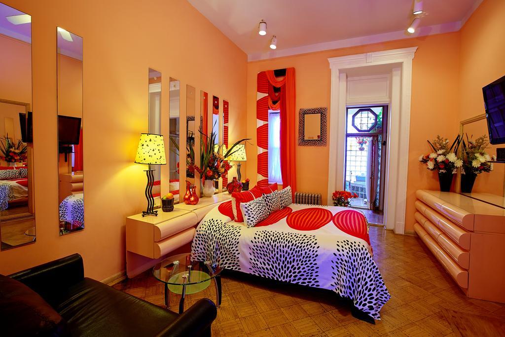 The International Cozy Inn Нью-Йорк Екстер'єр фото